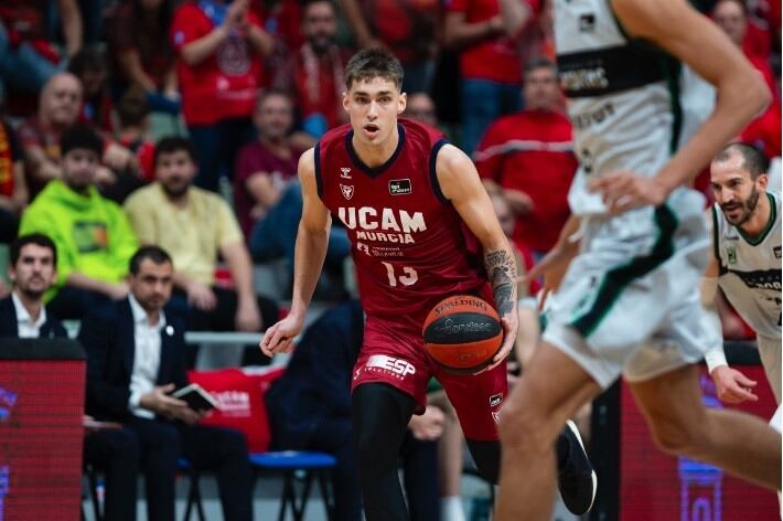 L&#039;aler suec ve a Menorca cedit per l&#039;UCAM Murica.