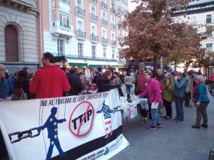 Mesa informativa contra el TTIP en Zaragoza