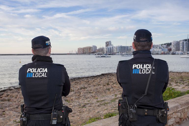 Agentes de la Policía Local de Sant Antoni