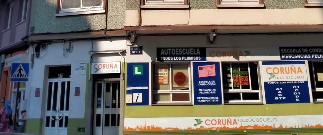 Edificio Okupado en Os Mallos