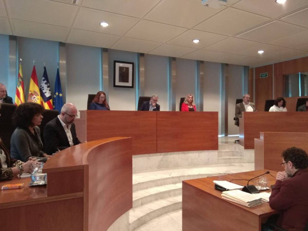 El PP critica al presidente del Consell de Ibiza por "plegarse a los dictados de Mallorca"