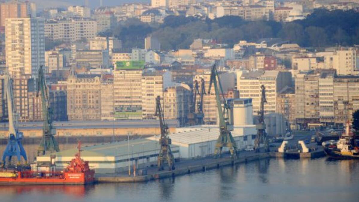 El PSOE evita la consulta popular sobre la venta de muelles impulsada por el resto de la izquierda