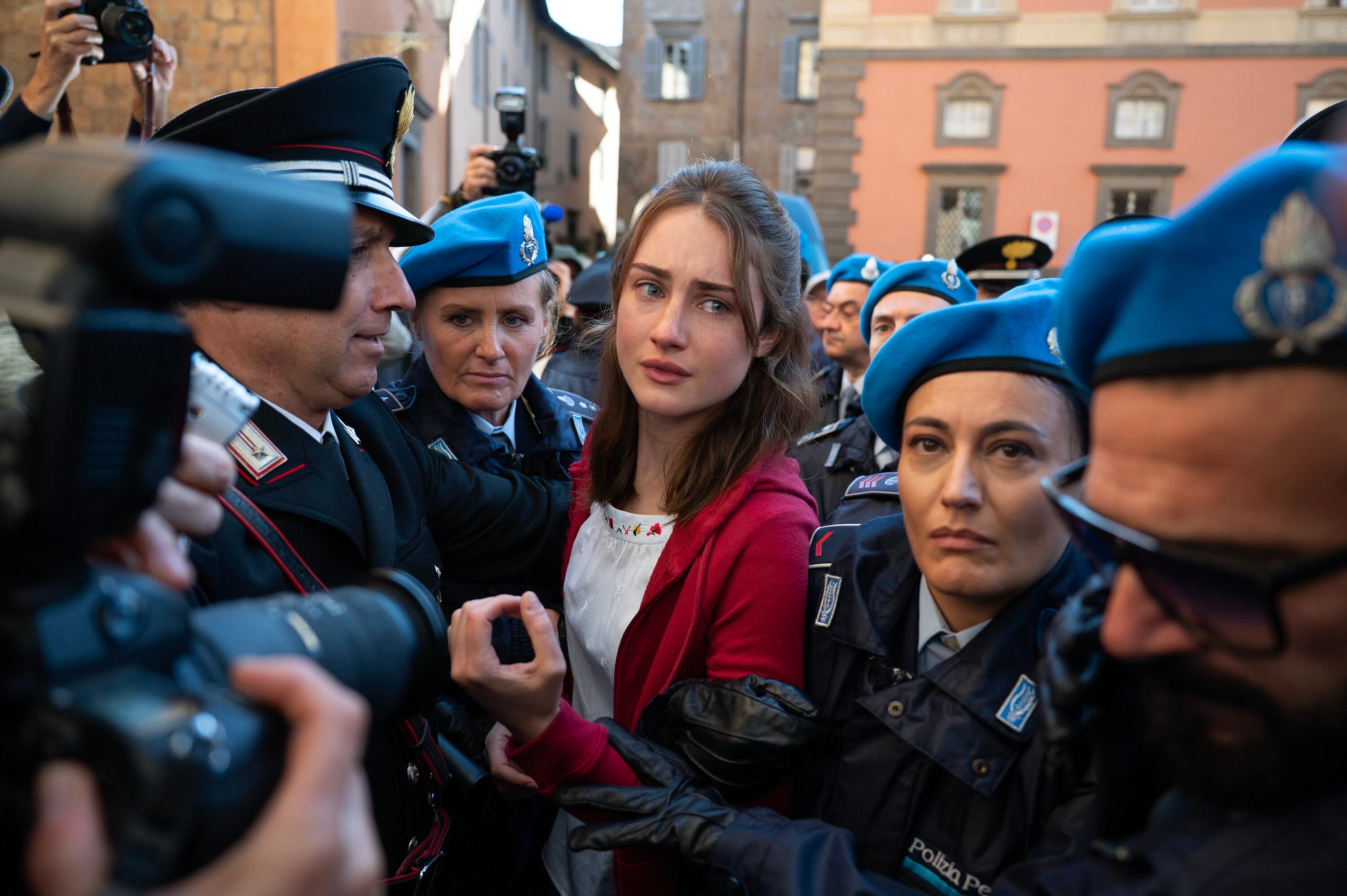 Fotograma de la serie 'Amanda Knox: una historia retorcida' con Grace Van Patten como Amanda / ANDREA MICONI / CEDIDA