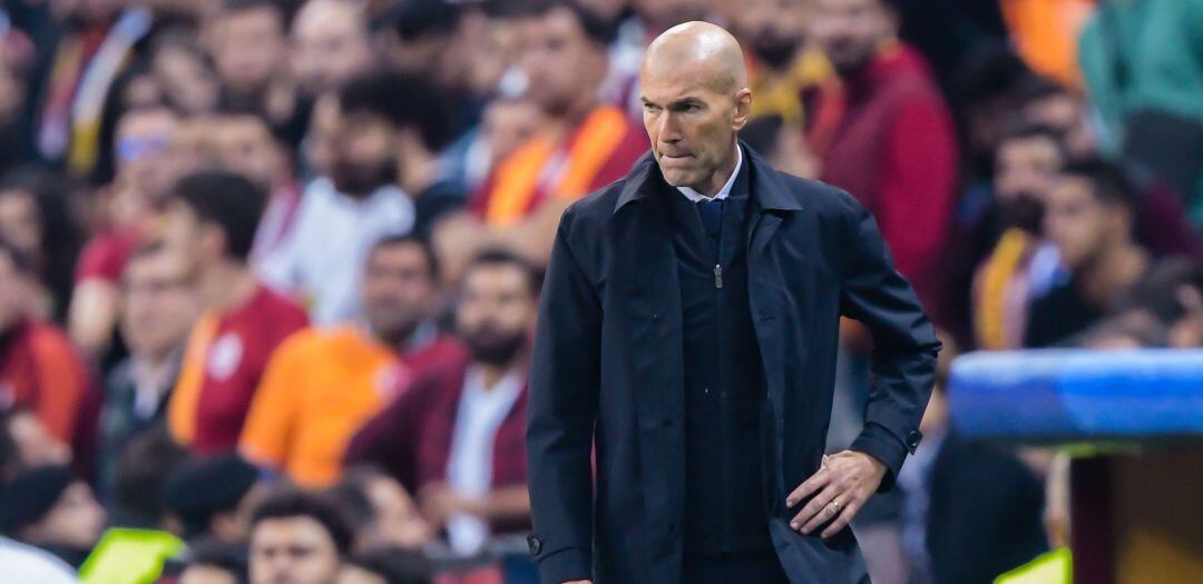 Zinedine Zidane, durante el encuentro del Real Madrid ante el Galatasaray