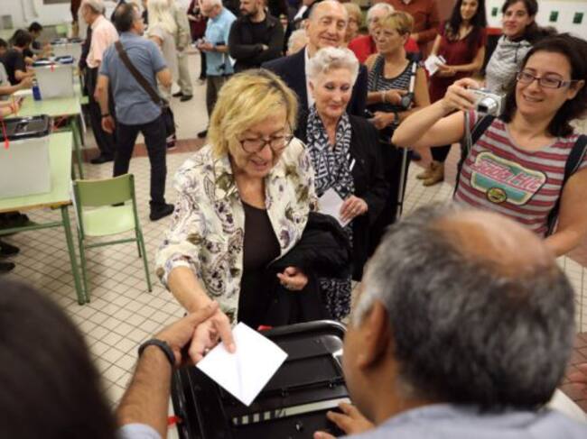 Imagen de un colegio el 1-O en Catalunya