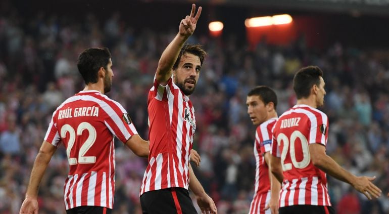 Beñat celebra un gol con el Athletic Club