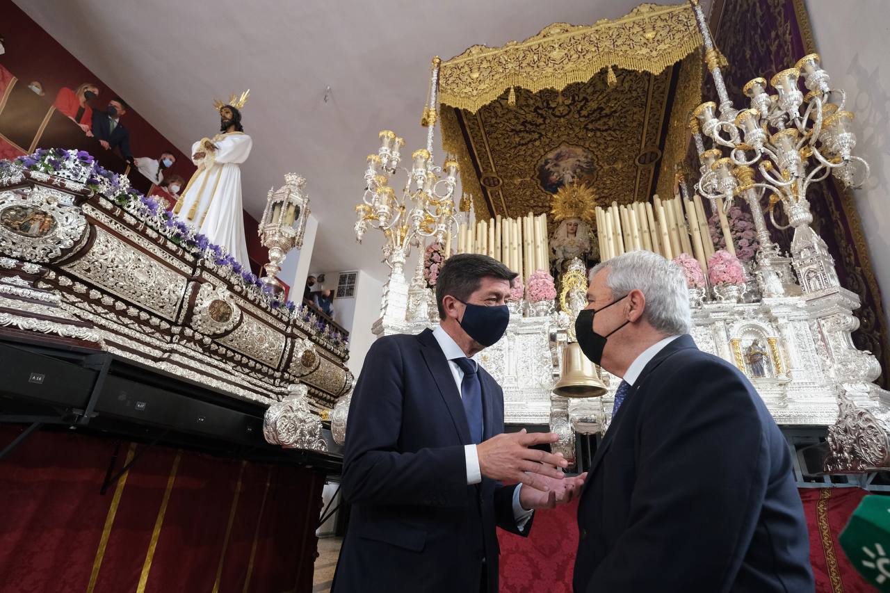 Marín durante la visita este Lunes Santo en Málaga