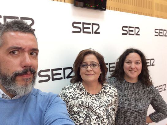 De Izquierda a derecha: Paco Sánchez, Toñi Gómez y Maica Sánchez