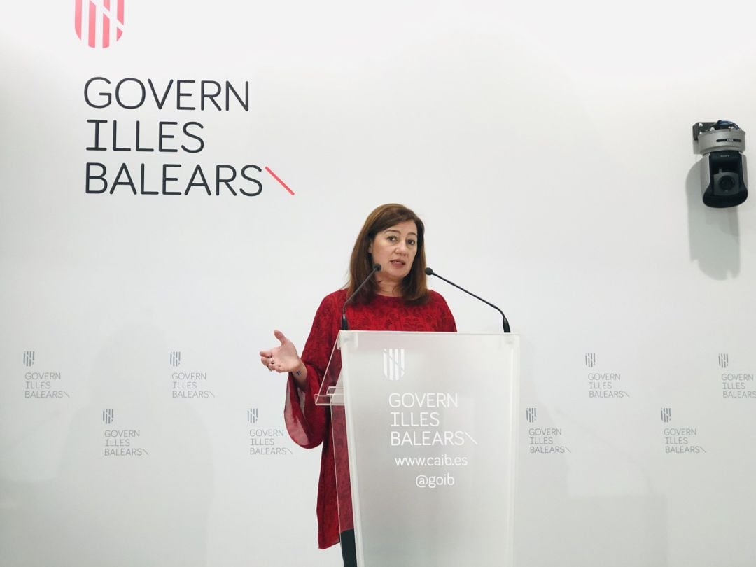 La presidenta del Govern, Francina Armengol, en la sala de prensa del Consolat de Mar. Archivo.