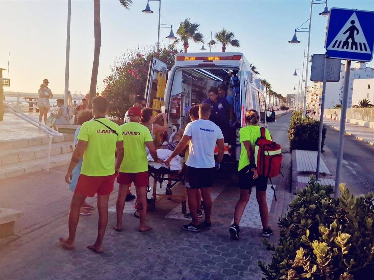 Muere un hombre de Jerez en la playa de Valdelagrana