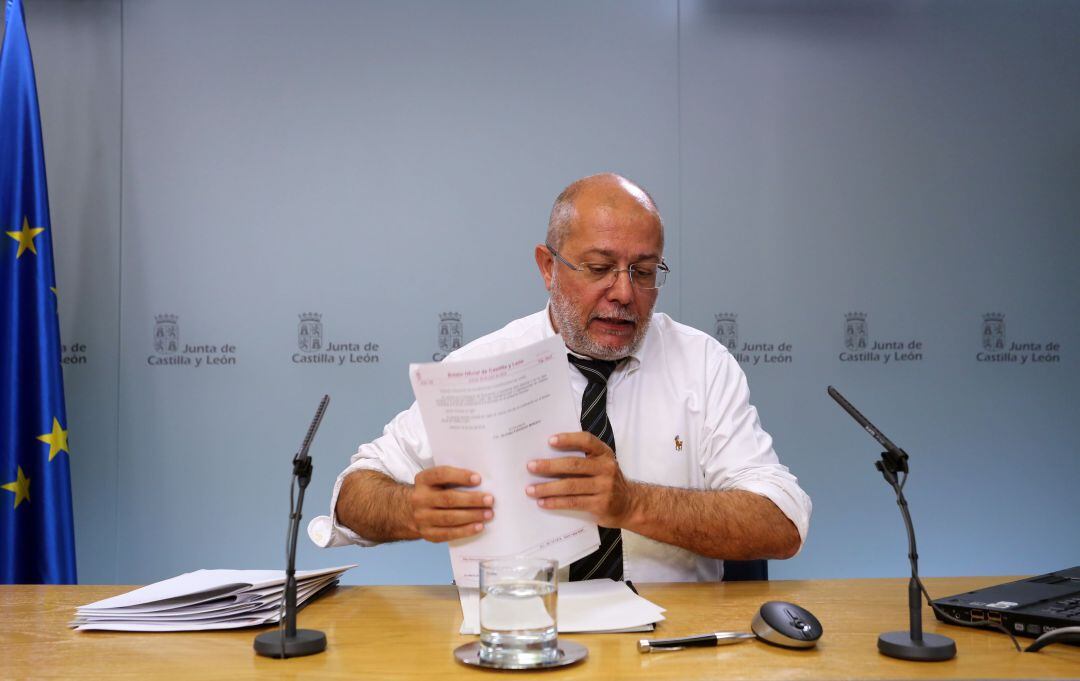El vicepresidente de la Junta y consejero portavoz, Francisco Igea, durante la rueda de prensa posterior al Consejo de Gobierno de Castilla y León
