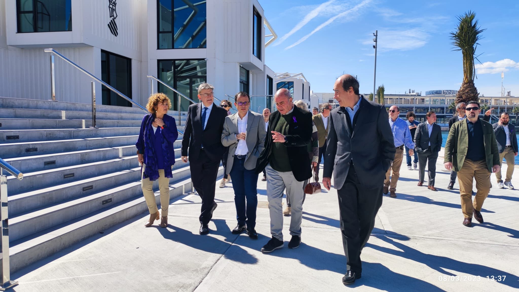 Josefina Bueno, Ximo Puig, Julián López y Antonio Rodes en su visita al Muelle 5 de Distrito Digital en el Puerto de Alicante