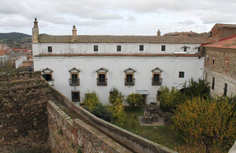 Visión del paseo de ronda que se abrirá entre el Palacio Episcopal y las Catedrales