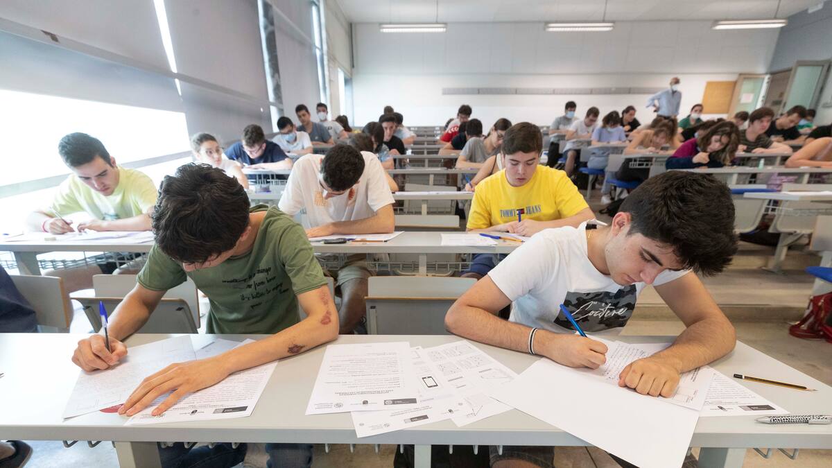Reportaje: ¿Cómo debería ser la futura Ley Regional de Universidades?