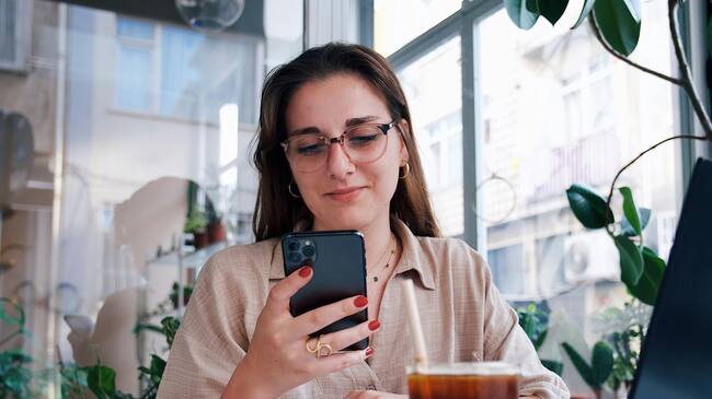 Repagalia, reunifica las deudas y ayuda a personas que se encuentran atrapadas en créditos rápidos, financiaciones y tarjetas revolving.