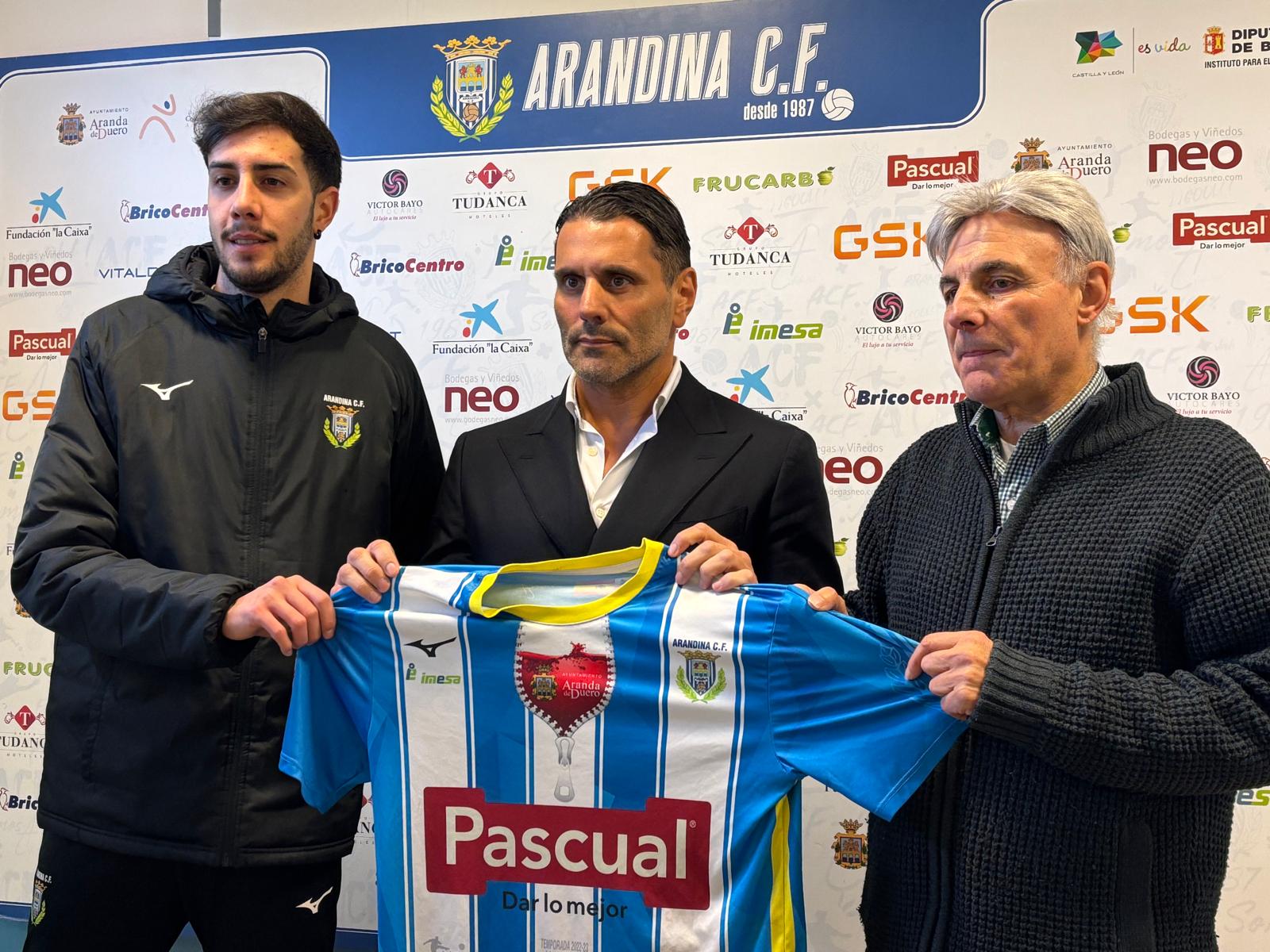 Dani Calvo, junto a Morris Pagniello y Demetrio Rodríguez