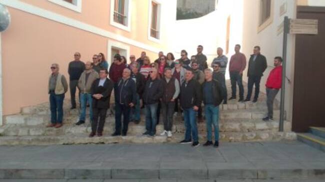 Taxistas de Ibiza concentrados hoy en Can Botino.