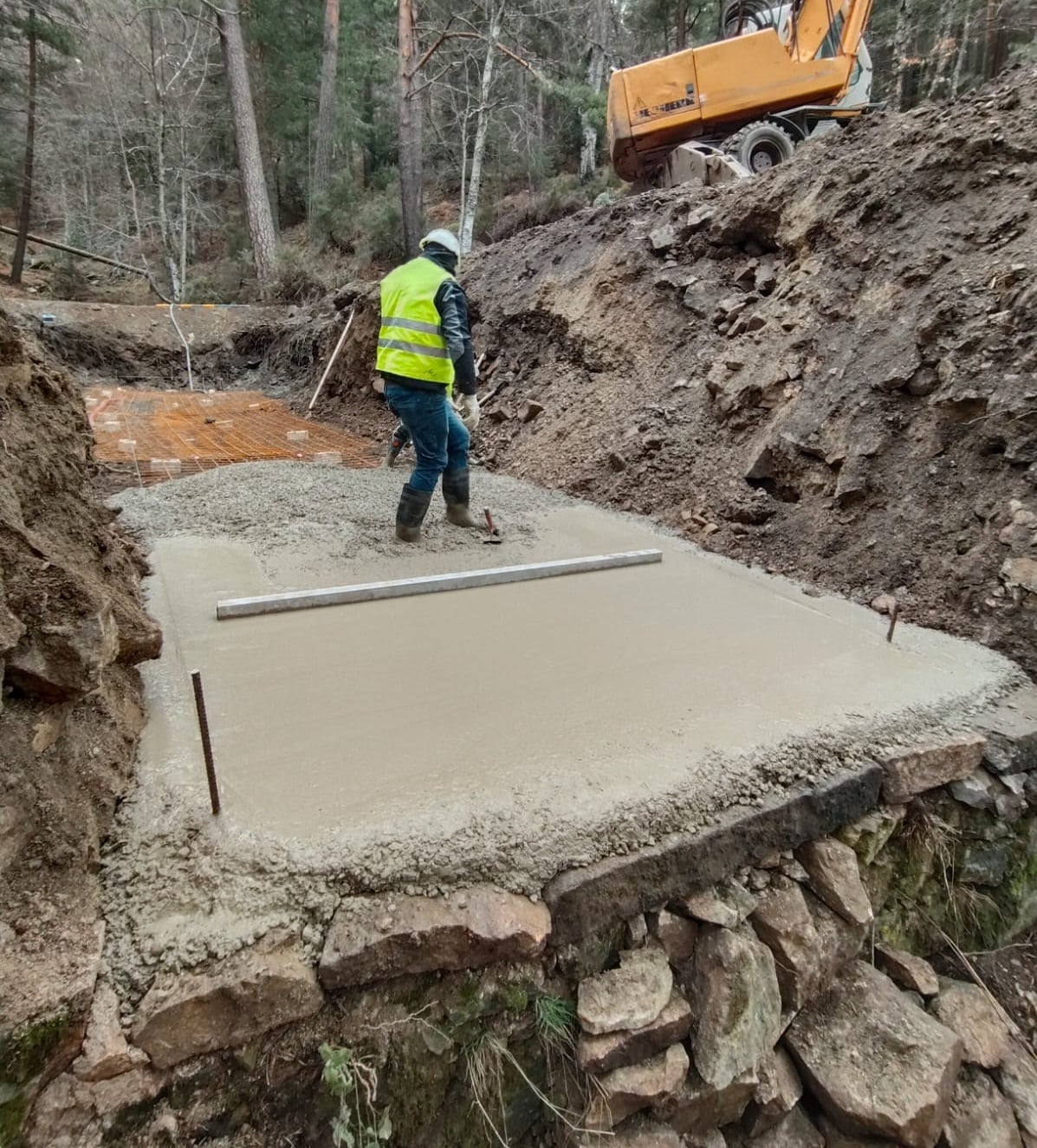 Obras de reparación en la carretera M-604 entre el Puerto de Cotos y Rascafría