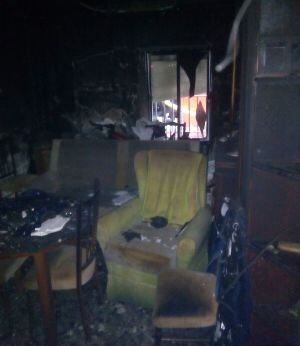 Vivienda afectada por el humo en la calle Agustina de Aragón de Jaén.