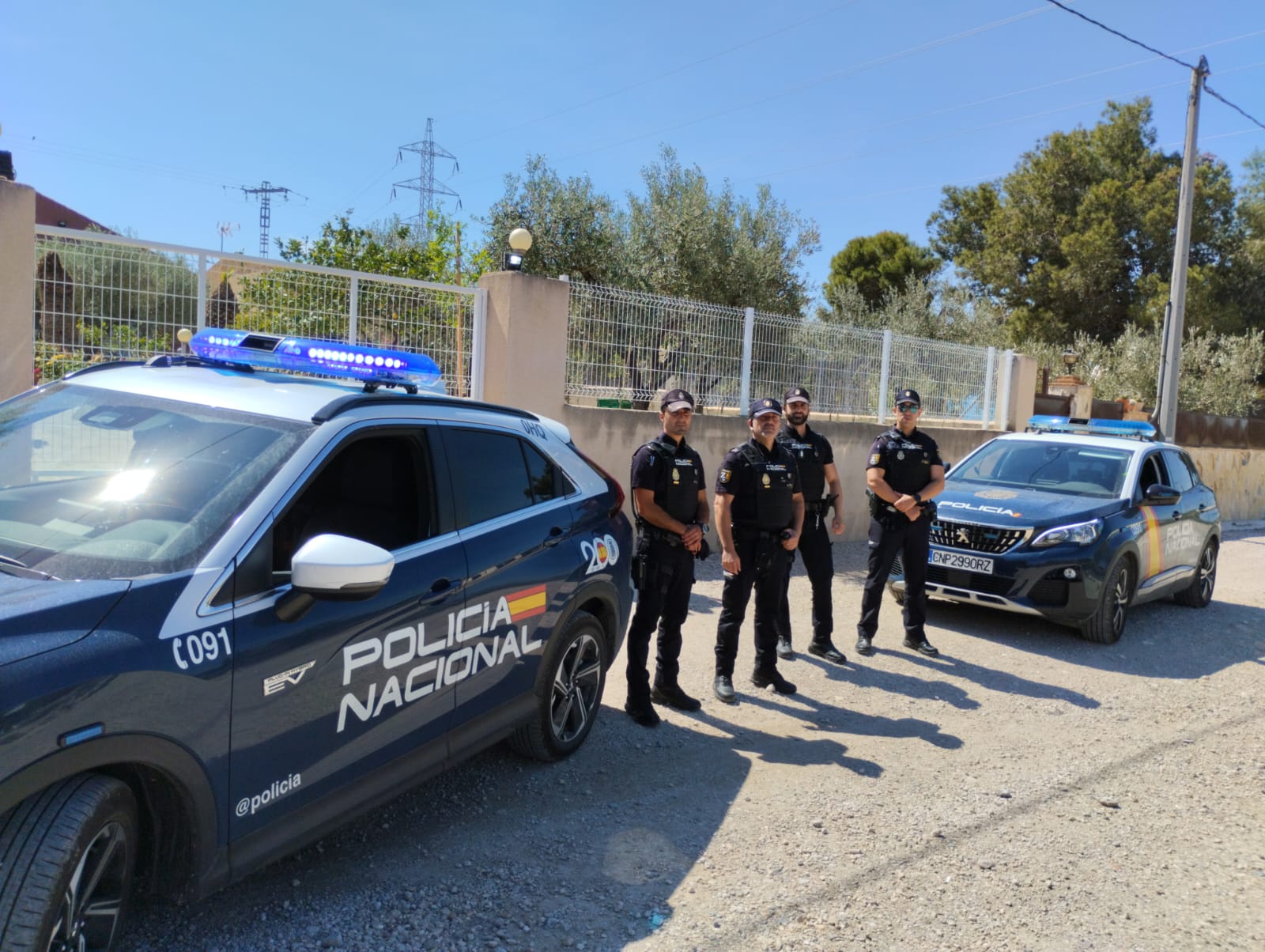 La Policía Nacional rescata a dos ancianas en un incendio en una vivienda de Molina de Segura