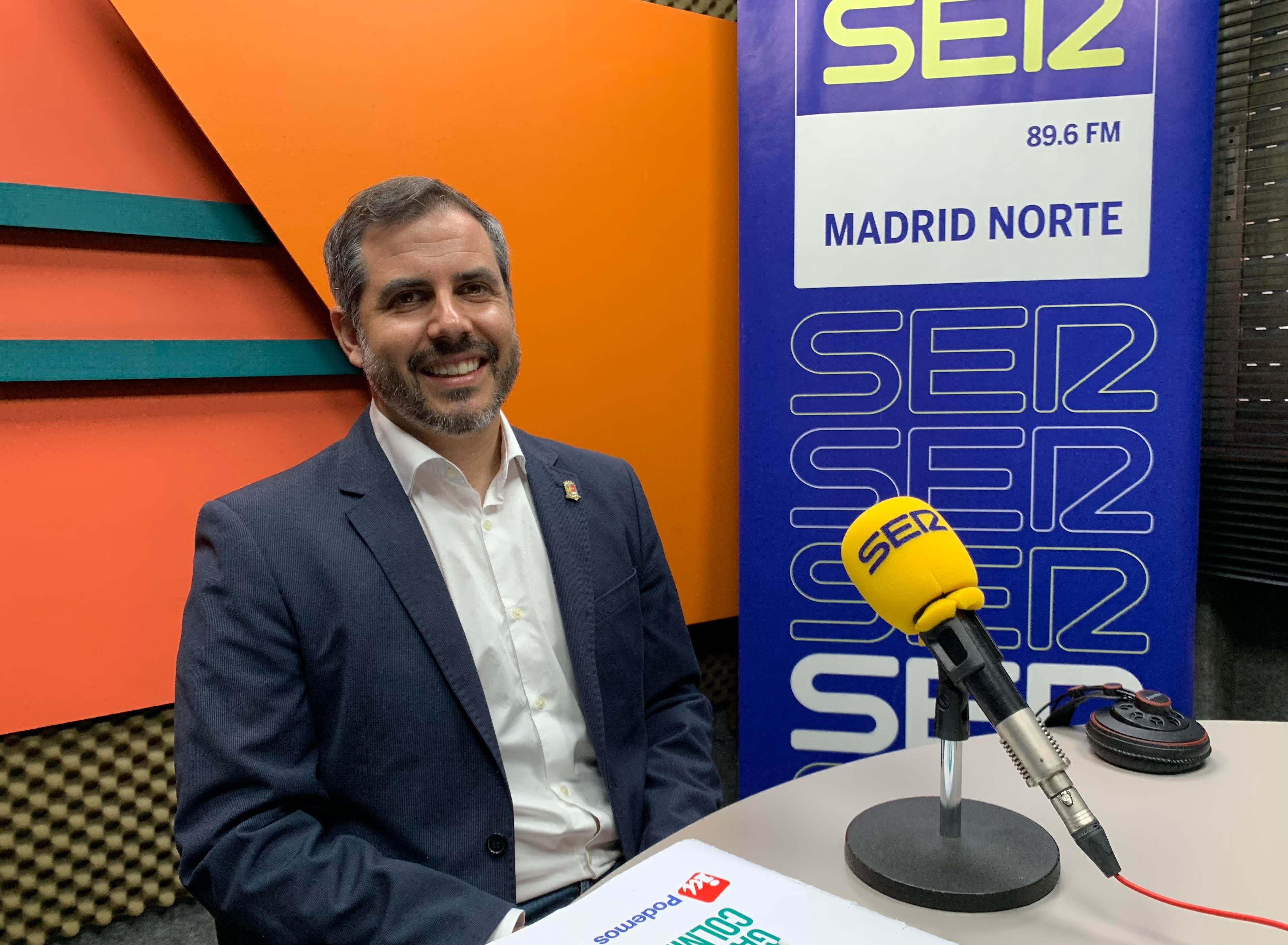 Carlos Gómez, candidato a la alcaldía de Colmenar Viejo por Ganemos, en los estudios de SER Madrid Norte