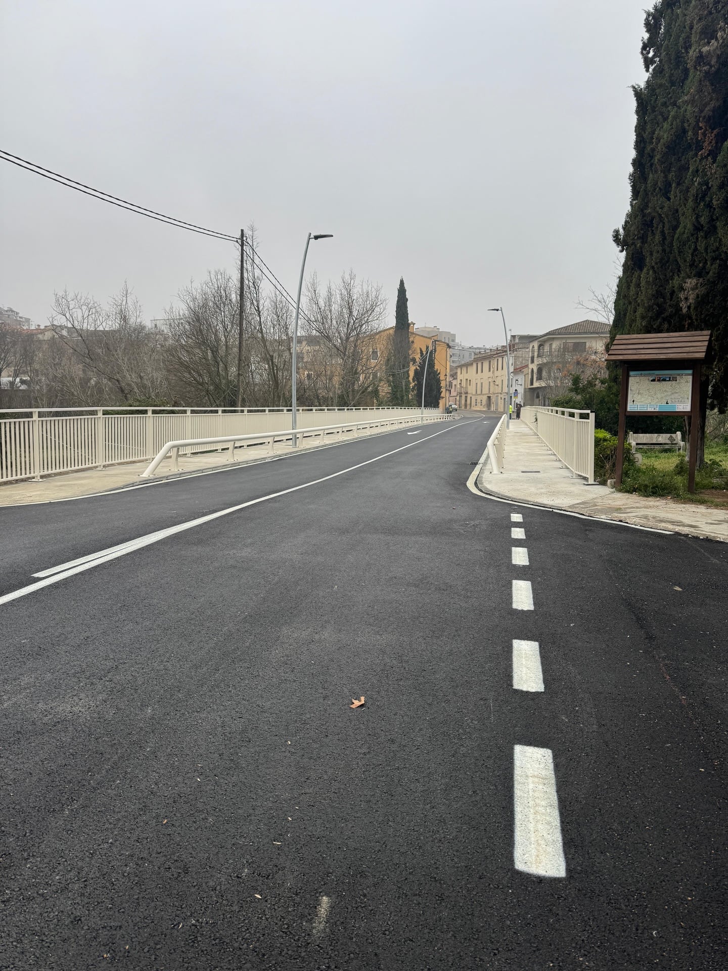 El puente que une Albaida con El Palomar tras la finalización de las obras de rehabilitación