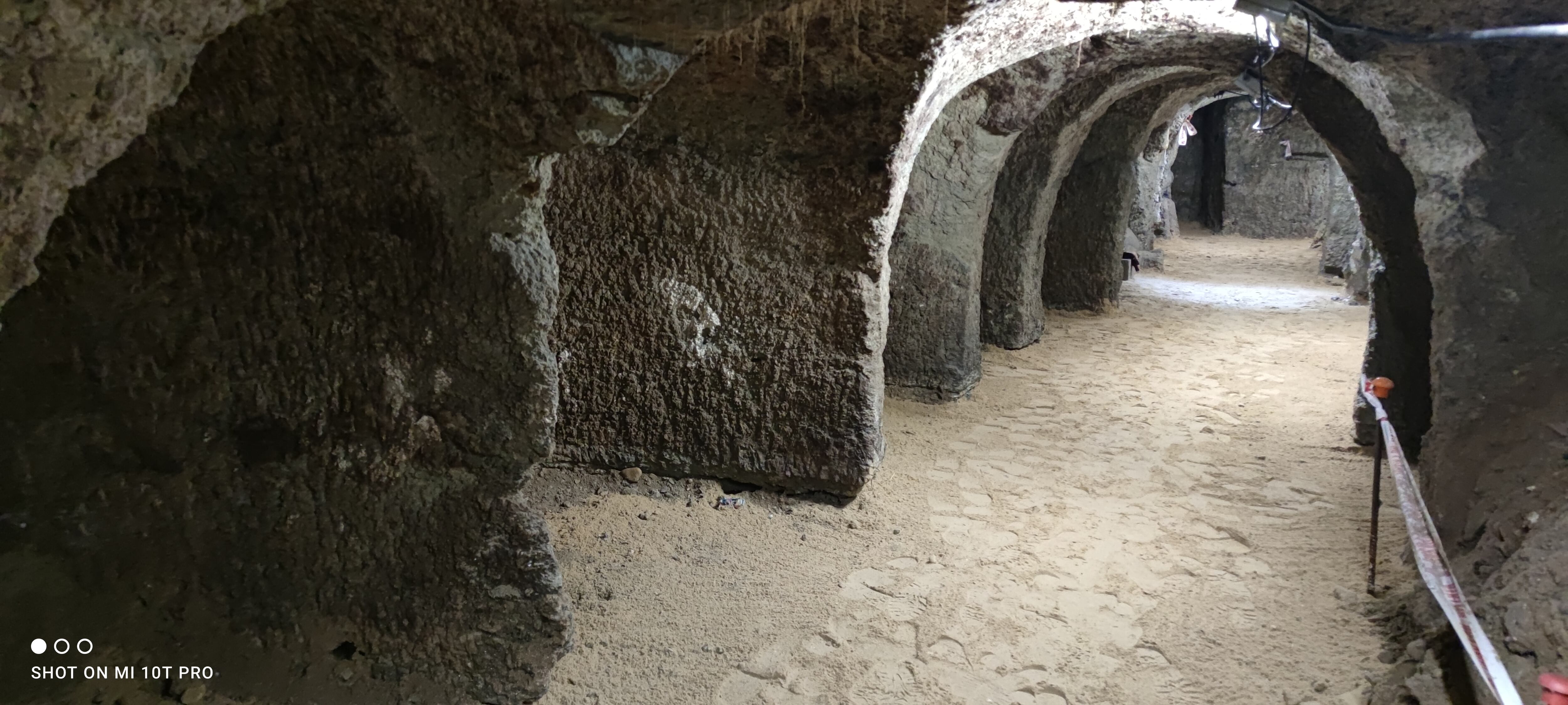 Pasillo principal de la cueva de Ciempozuelos que se abrirá al público.