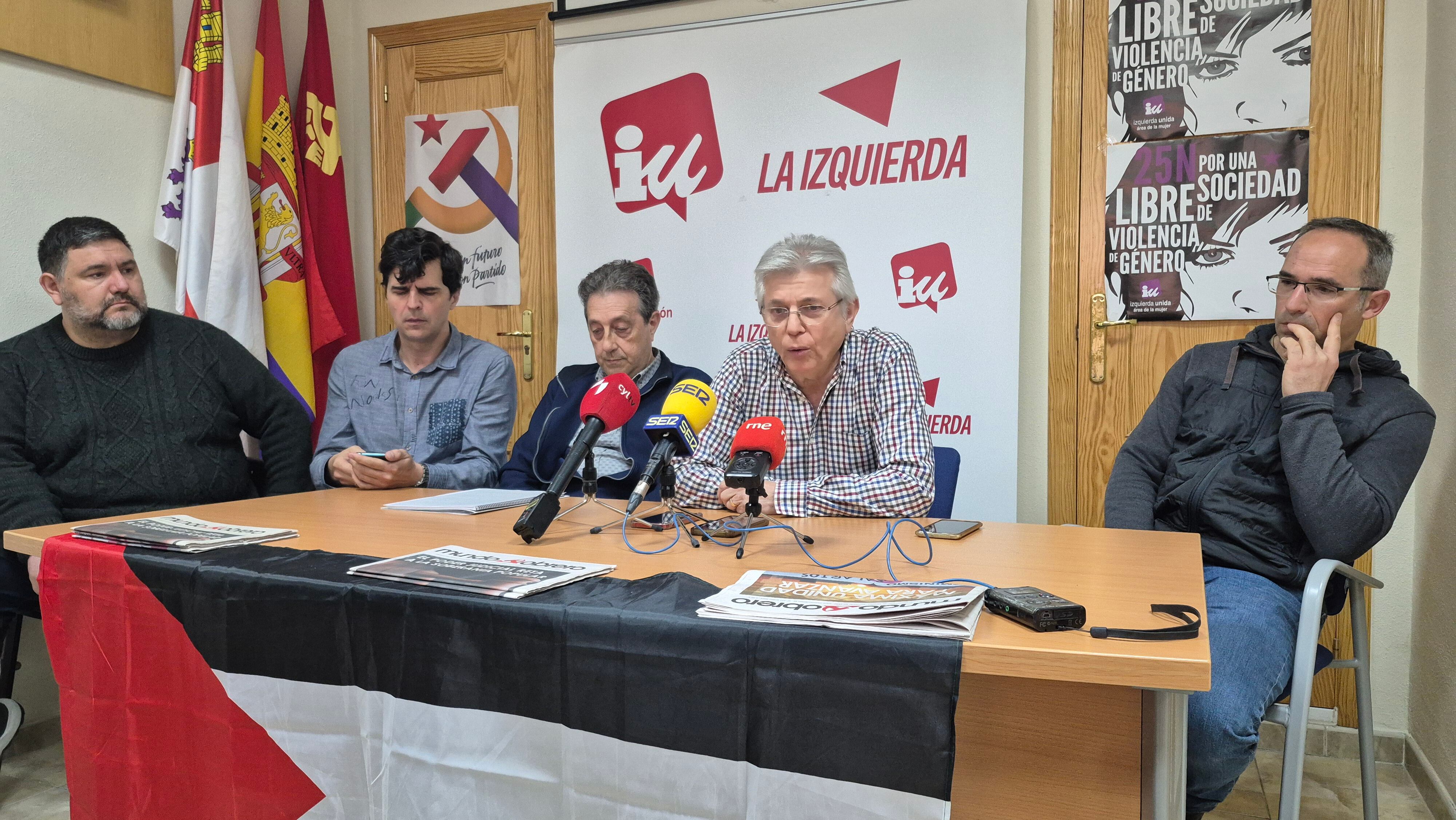 IU pedirá la retirada nombres relacionados con el franquismo de la lista de honores de la Diputación