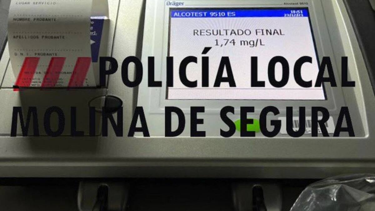 Sorprenden en Molina de Segura a un camionero que superaba 12 veces la tasa de alcohol permitida