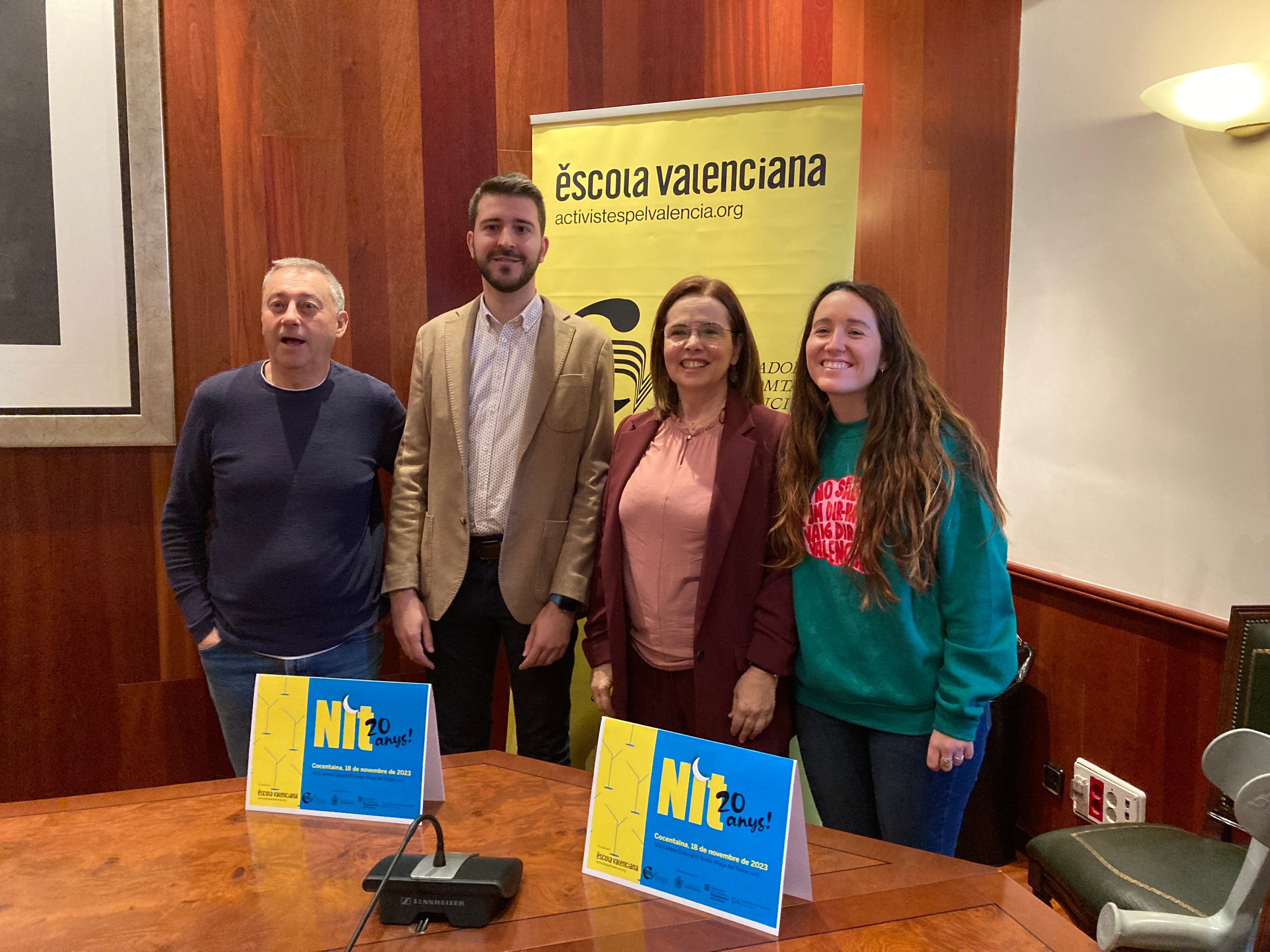Vicent Romans, Jordi Pla, Alexandra Usó i BertaÍñiguez en la presentació de La Nit d'Escola Valenciana