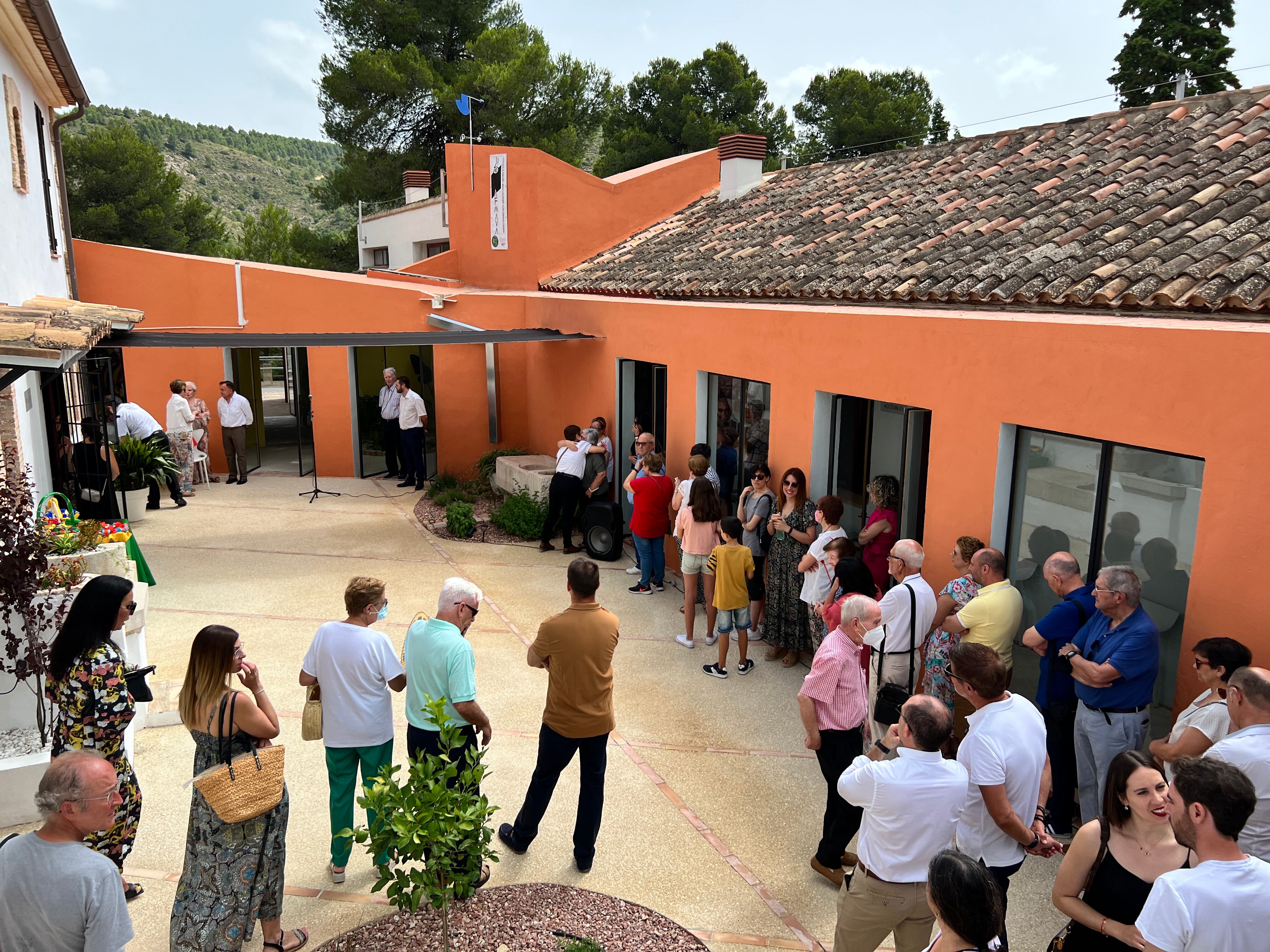 La unitat de respir s'utilitza mentre es construeix el centre de dia