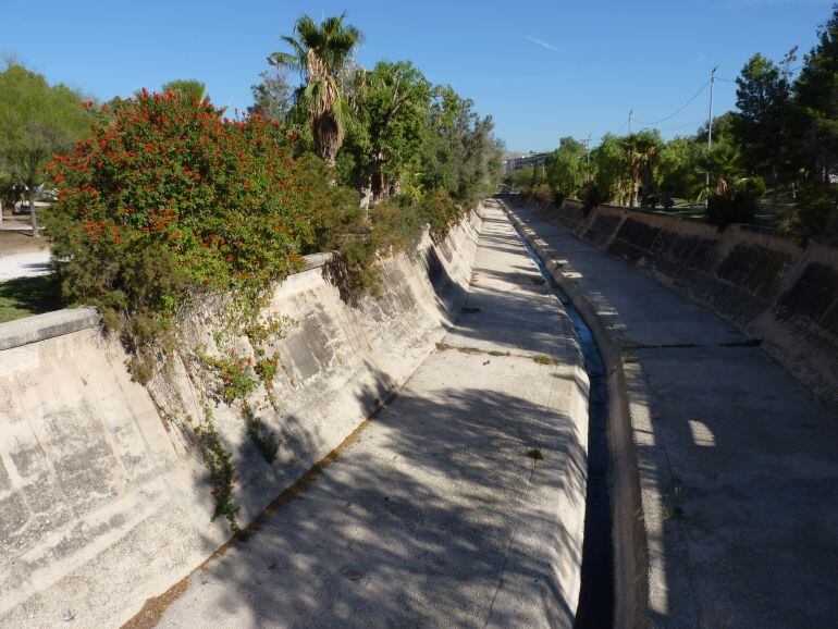 Río Vinalopó a su paso por Elda 