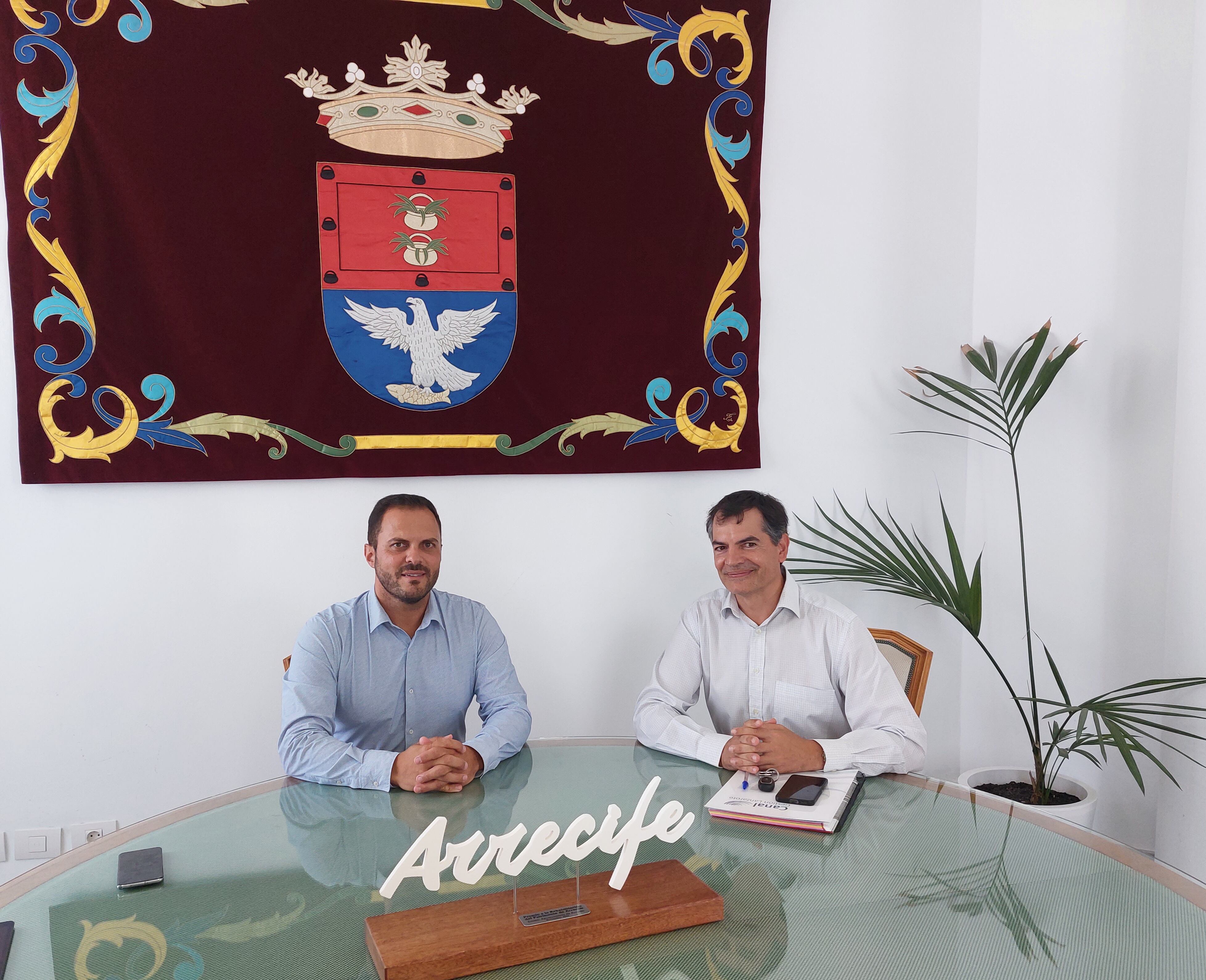 Reunión entre el alcalde de Arrecife y Canal Gestión Lanzarote.