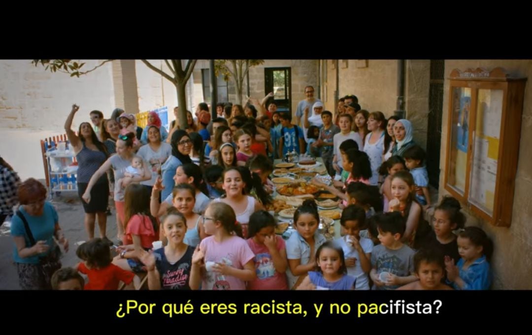 Fotograma del vídeo musical &#039;Naizena naizelako&#039; de Bastida Eskola