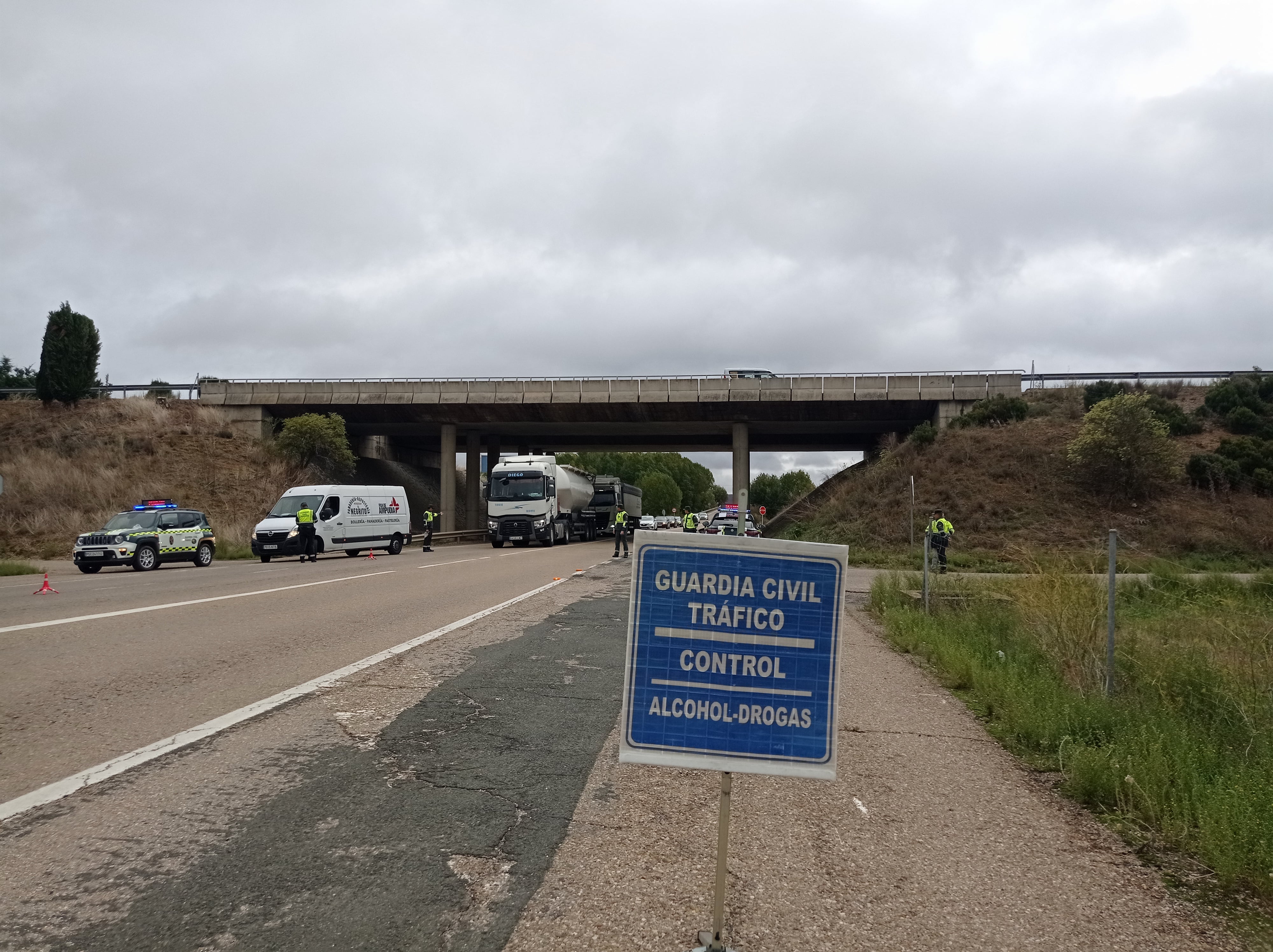 Campaña especial de control de distracciones al volante en Palencia