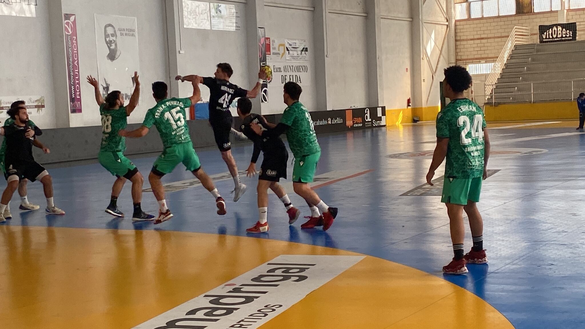 El Bm. Elda - C.E.E. sigue sin encontrar el rumbo