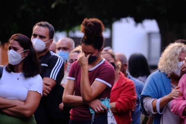 Vecinos afectados por la erupción del volcán de La Palma.