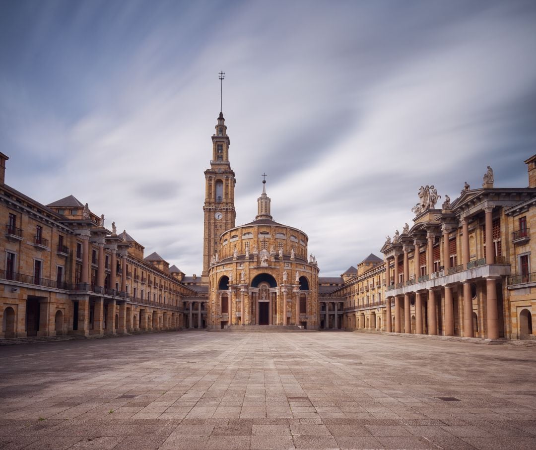 Universidad Laboral de Gijón. 