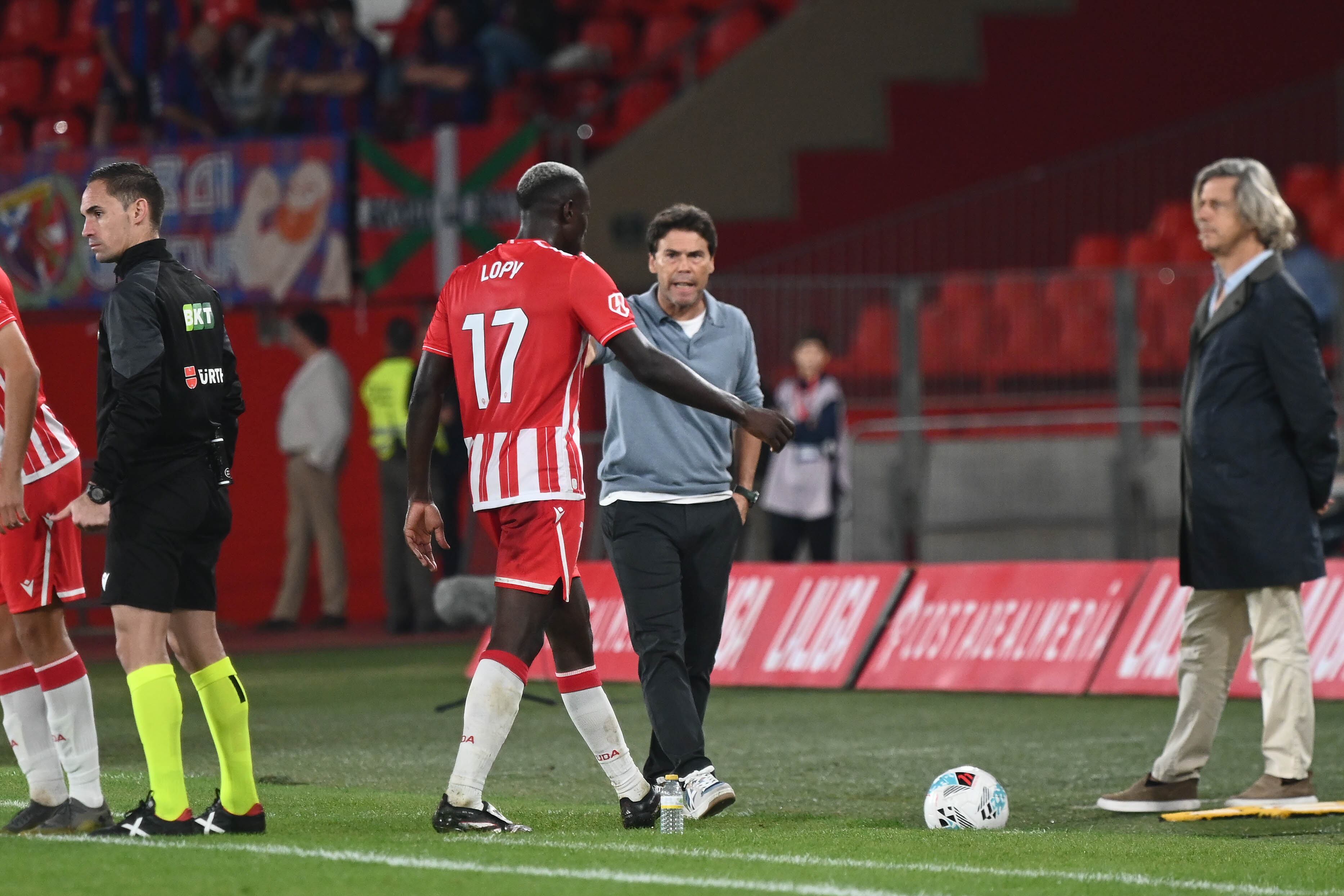 El entrenador sabrá arreglar una situación que se suele dar en el fútbol.