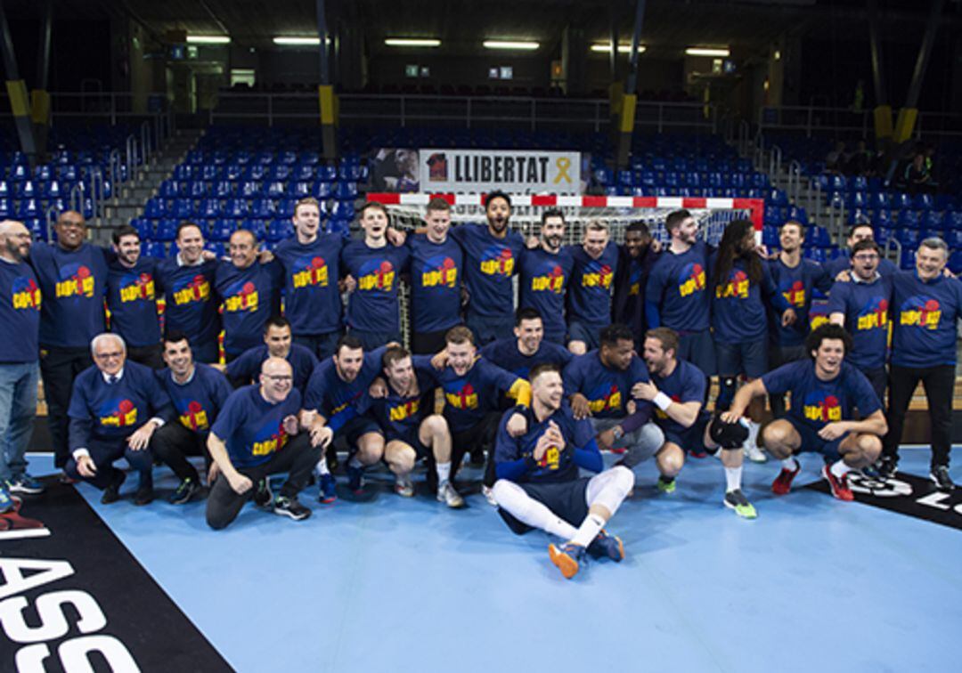 El Barcelona celebró su nuevo título liguero ante su afición