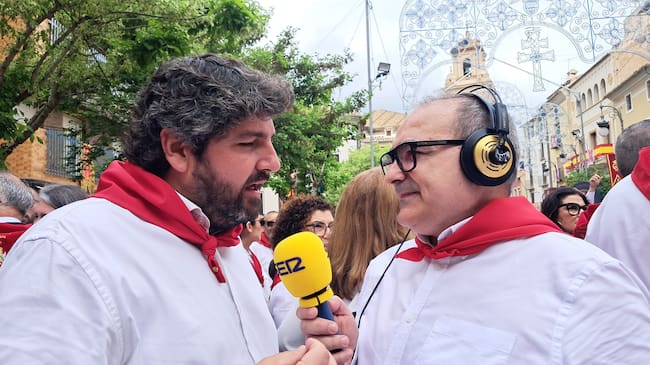 Fernando López Miras, presidente de la Comunidad Autónoma de la Región de Murcia en las Fiestas de Los Caballos del Vino de Caravaca de la Cruz