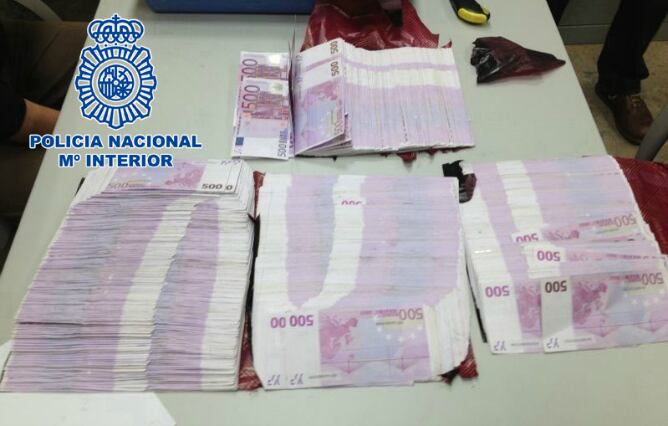 Imágenes de los billetes incautados durante el registro