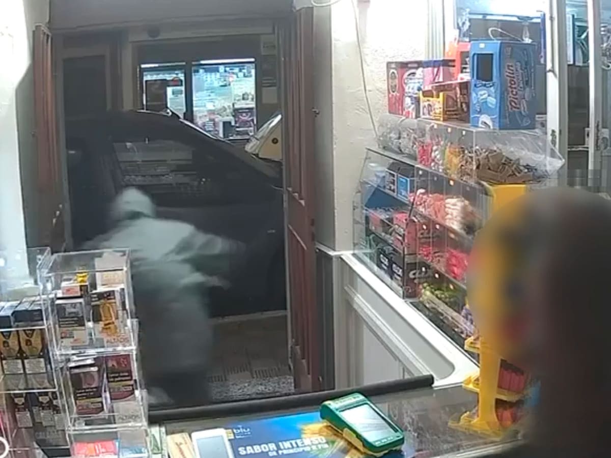Detenido en Pruna tras agredir a un vecino durante un robo en un comercio