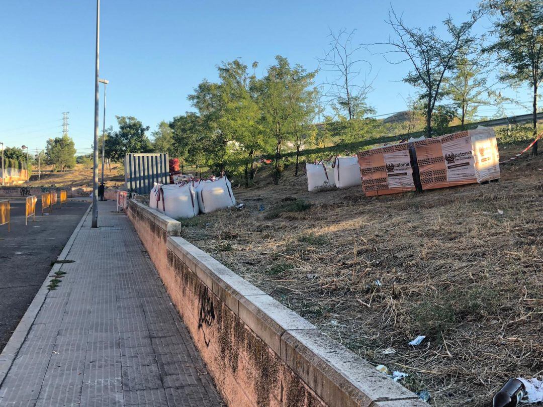 Obras en el nuevo Parque Lineal de San Fernando de Henares.