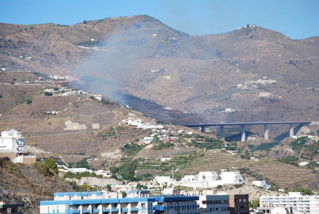 Imagen del incendio forestal ocurrido en el paraje conocido como la Loma del Gato en Almuñécar