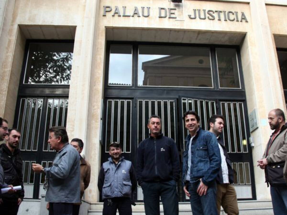 EMTE retira la denúncia contra 7 treballadors pel vulnerar el dret al treball