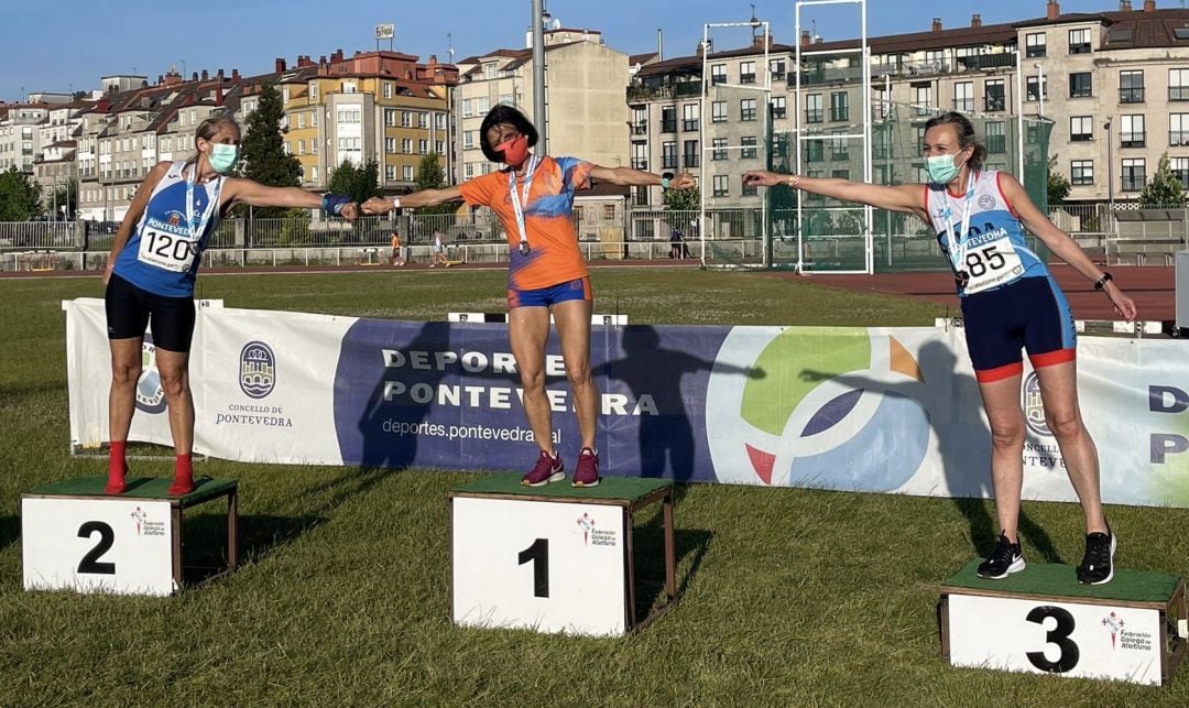 Gran participación del Club Burgas en el Campeonato Gallego Máster en Pontevedra