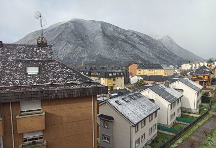 La nieve vuelve a Laciana