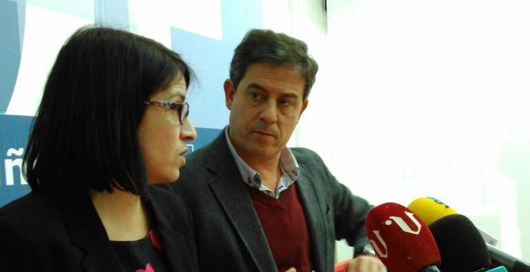 Adriana Lastra con José Ramón Gómez Besteiro