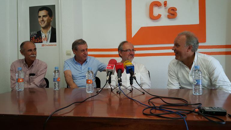 Francisco Sosa Wagner apoya la campaña de Ciudadanos en Palencia